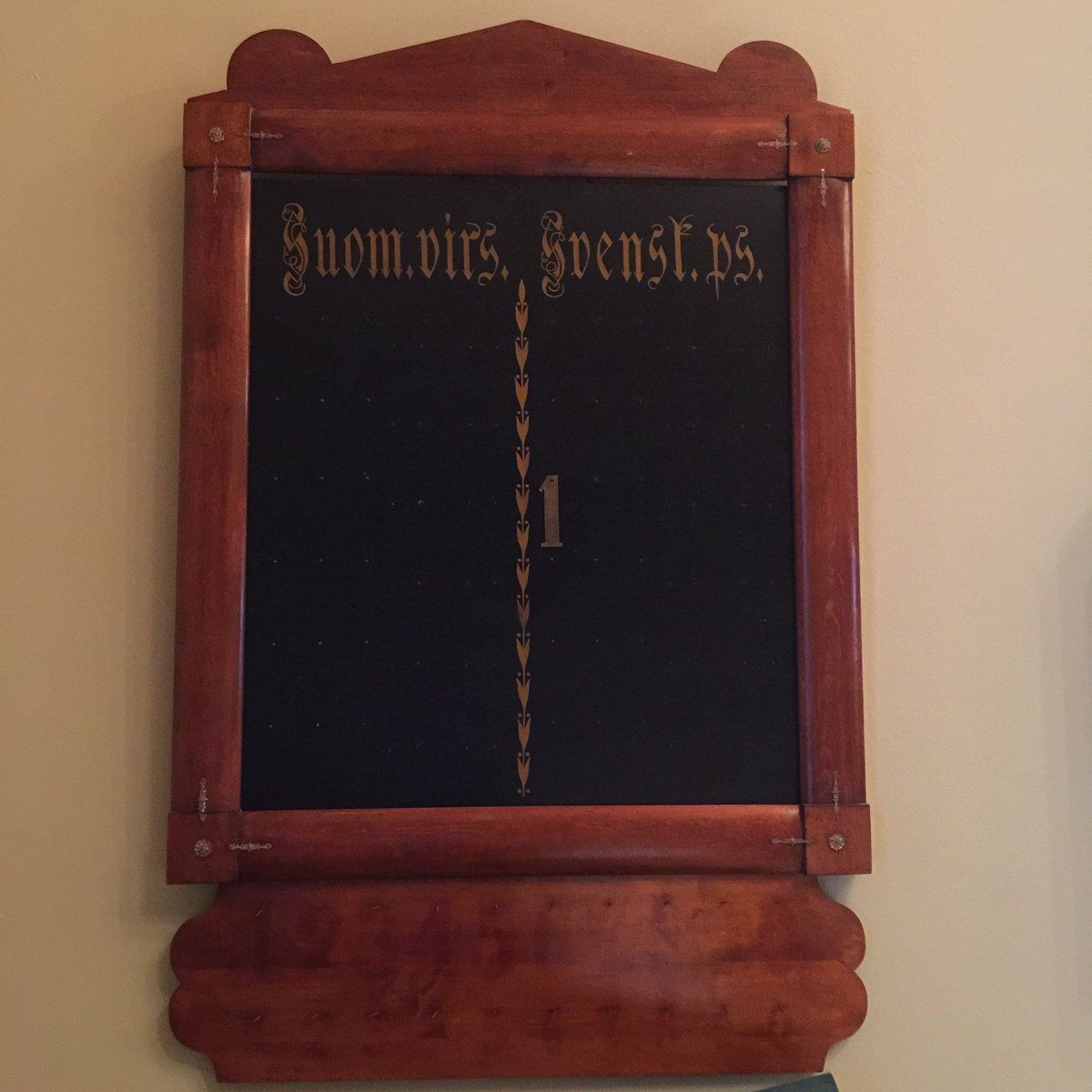 oh my god twitter doesn’t include alt text from images in their API